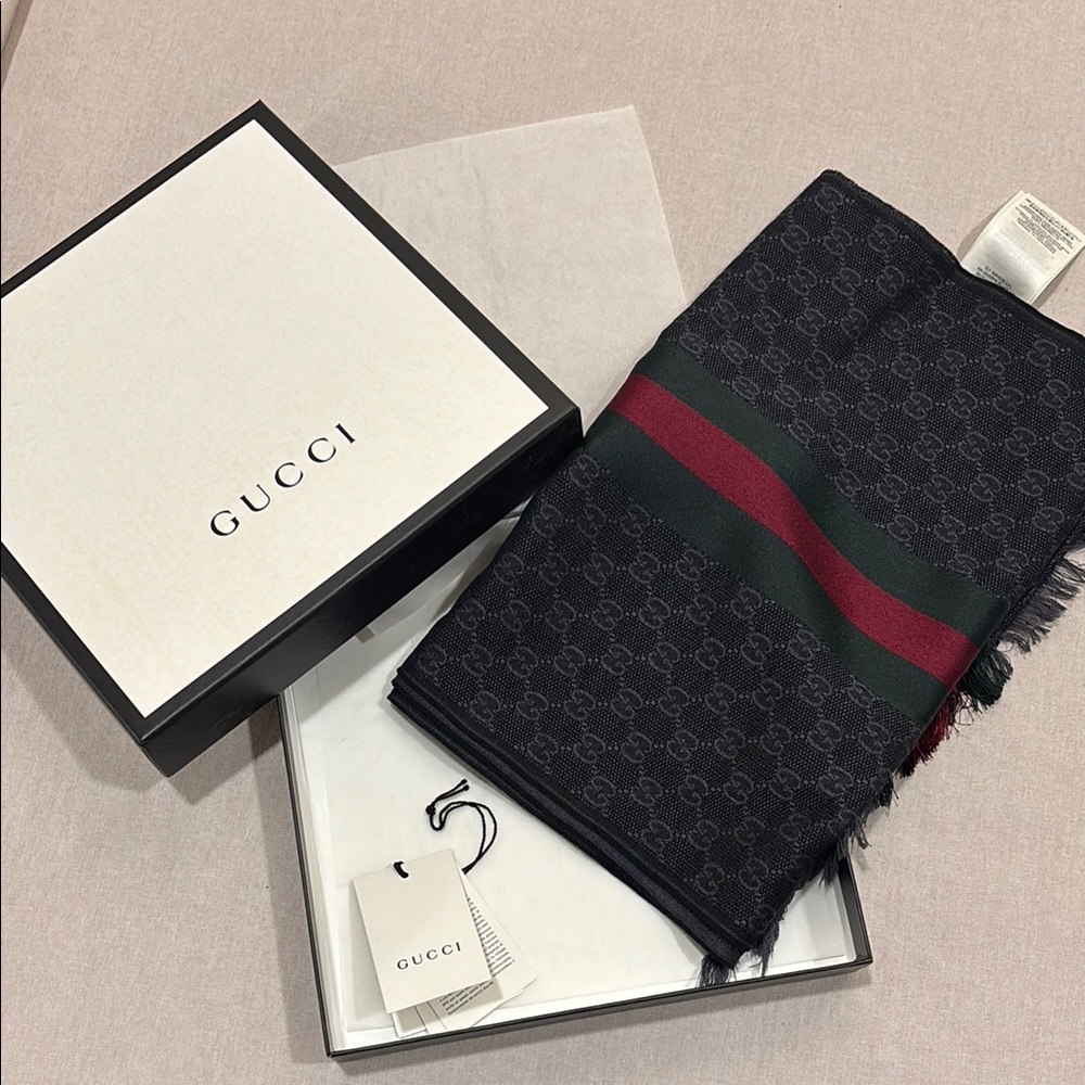 Gucci Black and Red Men's Scarf, original tag & packaging included.